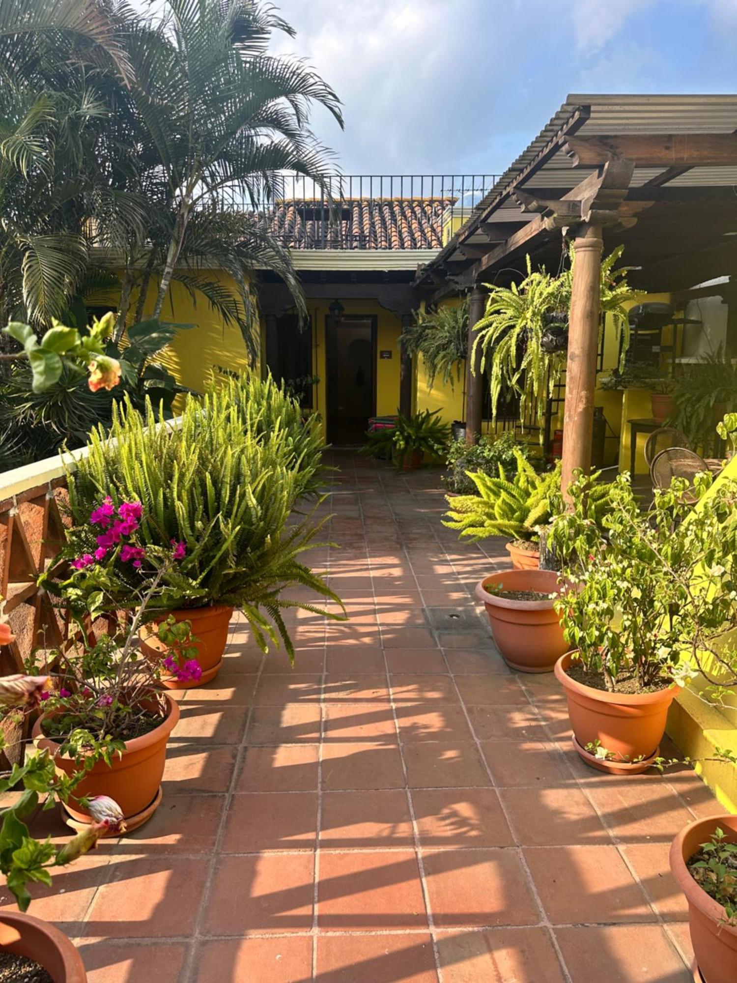 Don Valentino Hotel Antigua Ngoại thất bức ảnh