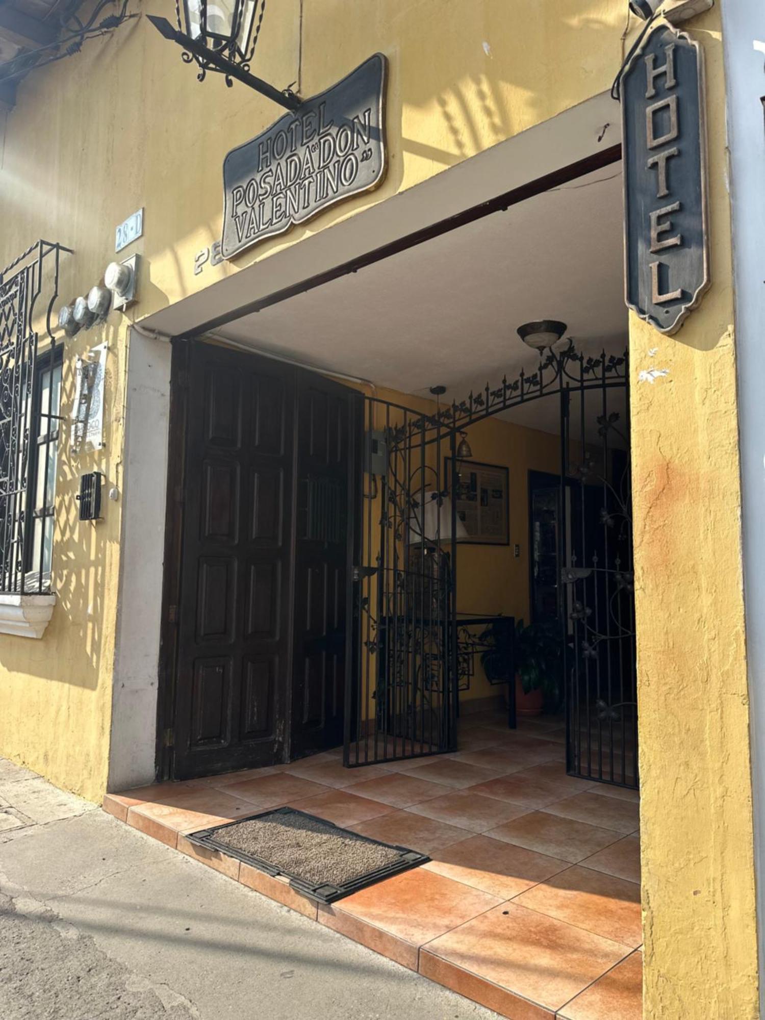 Don Valentino Hotel Antigua Ngoại thất bức ảnh